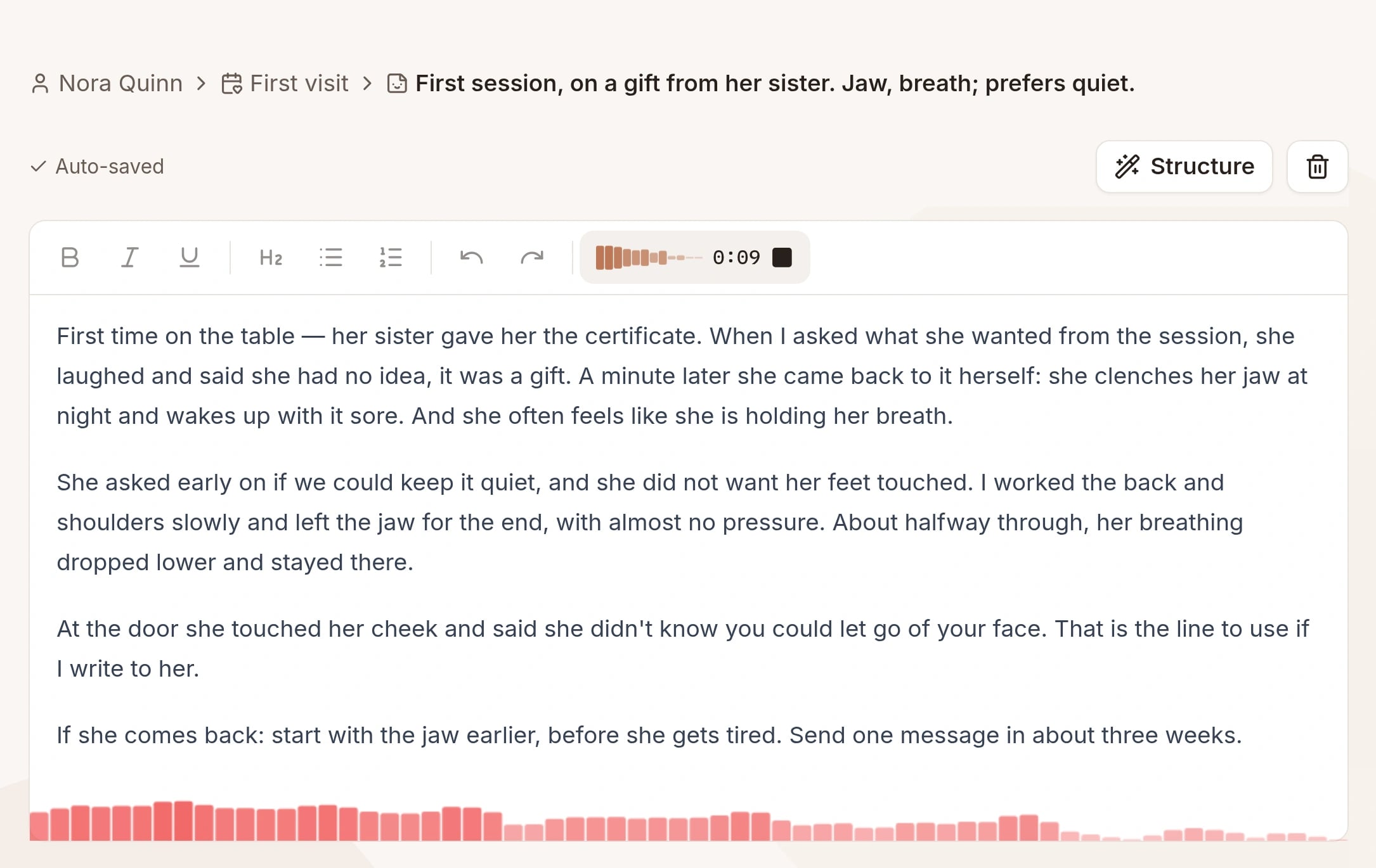 Note editor during dictation: the full note from a first session, a recording timer and a live sound wave.
